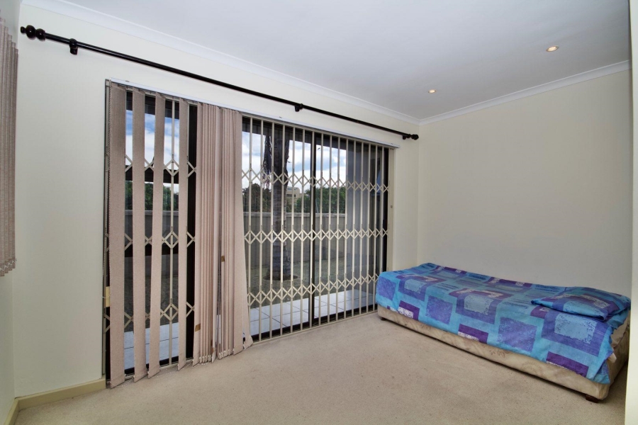 4 Bedroom Property for Sale in Plattekloof Western Cape